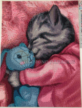 Lade das Bild in den Galerie-Viewer, Diamond Painting - Slapende Kat met Knuffel