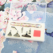 Lade das Bild in den Galerie-Viewer, Diamond Painting Pen - Glow in the Dark