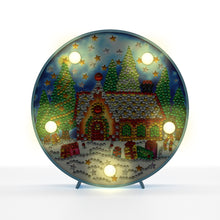 Afbeelding in Gallery-weergave laden, Diamond Painting Ronde Lampje - Kerstbomen met Huis
