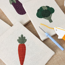 Afbeelding in Gallery-weergave laden, Punch Needle Set - 4 Mini Canvas Groente Set 5
