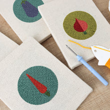 Afbeelding in Gallery-weergave laden, Punch Needle Set - 4 Mini Canvas Groente Set 10
