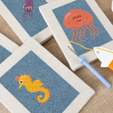 Afbeelding in Gallery-weergave laden, Punch Needle Set - 4 Mini Canvas Zeedieren Set 3
