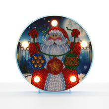 Load image into Gallery viewer, Diamond Painting Ronde Lampje - Kerstman met Kerstballen
